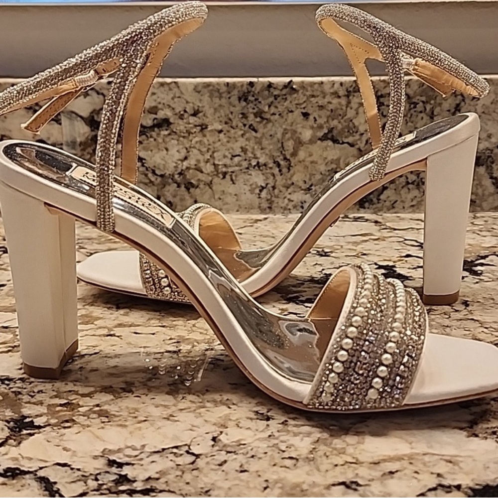 Badgley Mischka Women's Kari Heeled Sandal 6.5